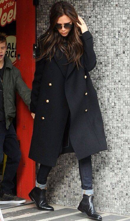 贝嫂"毛衣"各种穿搭,轻松演绎着她的时尚魅力!时髦又大气!