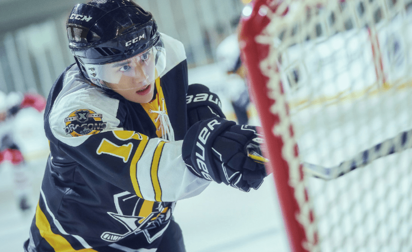 《爱情而已》是吴磊和周雨彤主演的,在这部剧中,吴磊饰演宋三川,周雨