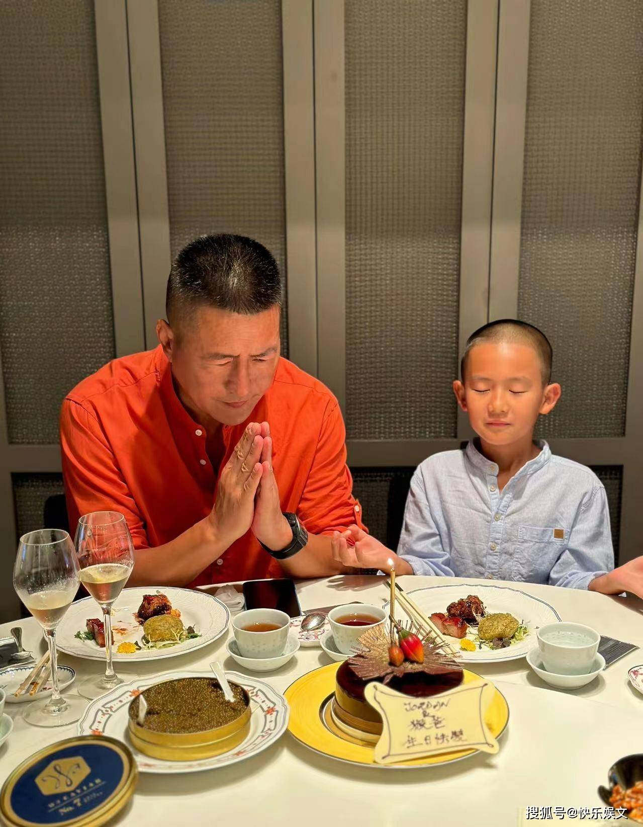 59岁高曙光一家三口曝光!小16岁娇妻肤白貌美,颜值不输前妻江珊_明星_