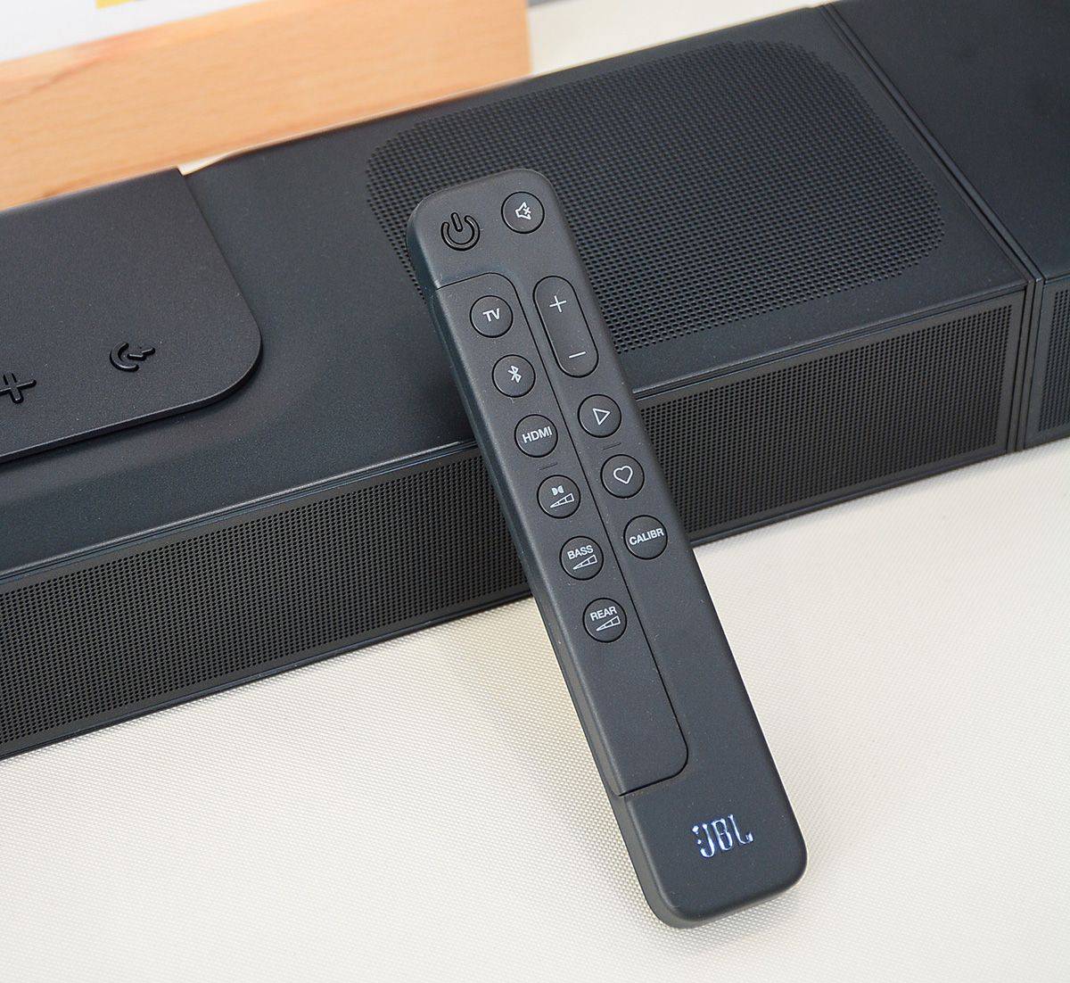 10英寸低音炮,720瓦功率11声道,jbl bar 800回音壁评测_音响效果_条形