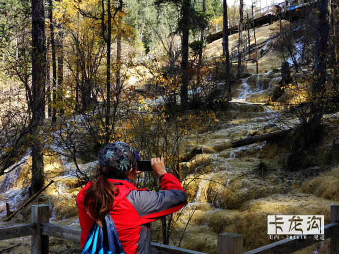 金秋阿壩:冷門卡龍溝,免費奶子溝,黑水彩林三日遊_茂縣_景區_縣城