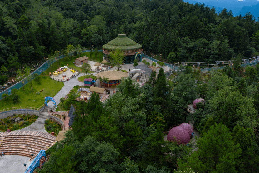 線路一:酉陽桃花源·太古洞·酉州古城—松鼠叢林樂園線路二:酉陽桃花