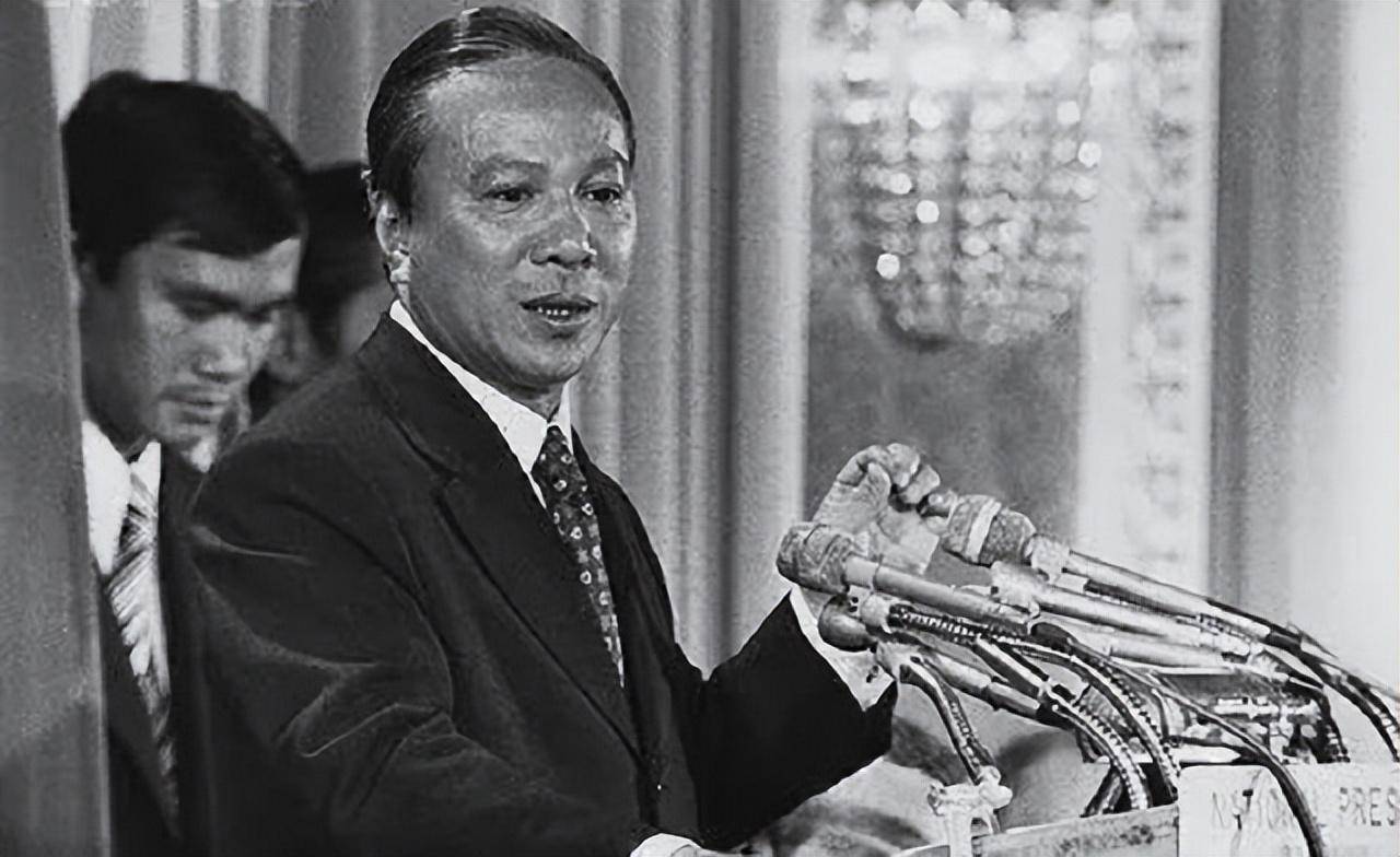 越南战争后回归统一,南越总统结局悲惨,但妻子们却各有命运_吴廷琰