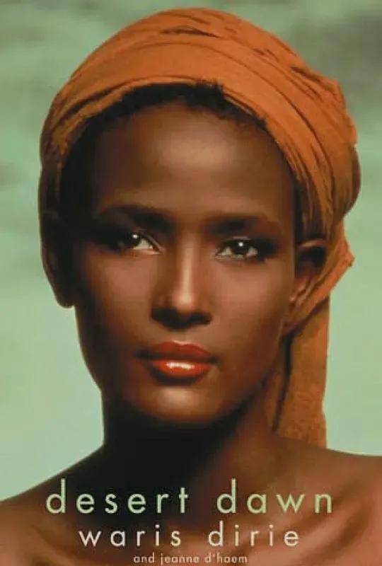 4岁时被强奸,5岁时经历残忍割礼,"沙漠之花"的传奇人生_华莉丝·迪里