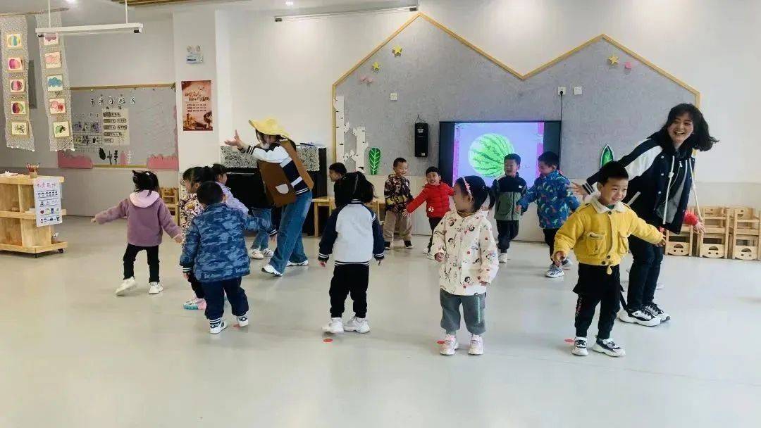心随“音”动，以“美”育人——西安市新筑新城第二幼儿园艺术领域展示课活动