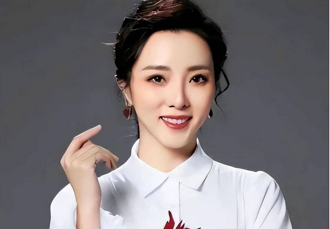 李思思终于现身!许久未露面的她,央视还会有她的位置吗?