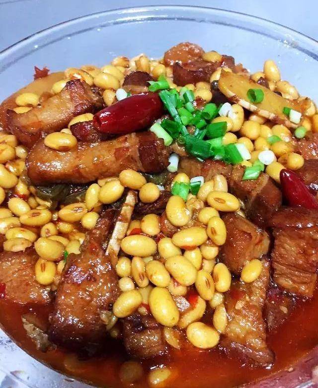 春节宴客怎么能没有肉,香味扑鼻的猪肉做法,吃一口满嘴香!