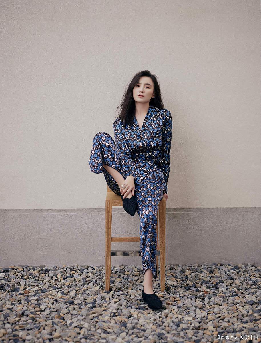 宋佳:多面女艺人的演艺生涯_电影_联合国_荣誉