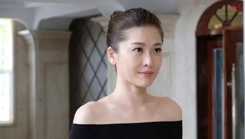 "多栖艺人"周丽淇:曾为摄影师打了2次胎,加入现任老公的婚姻_发展