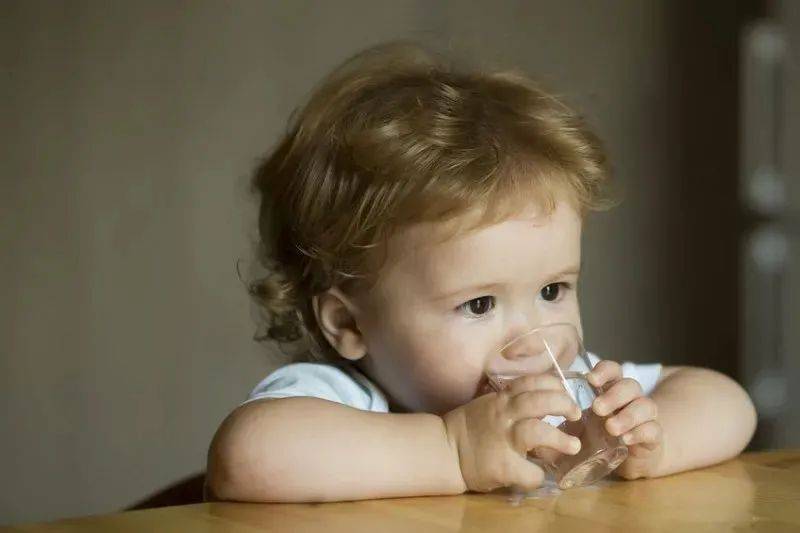 宝宝有口臭是什么原因引起的 如何预防？