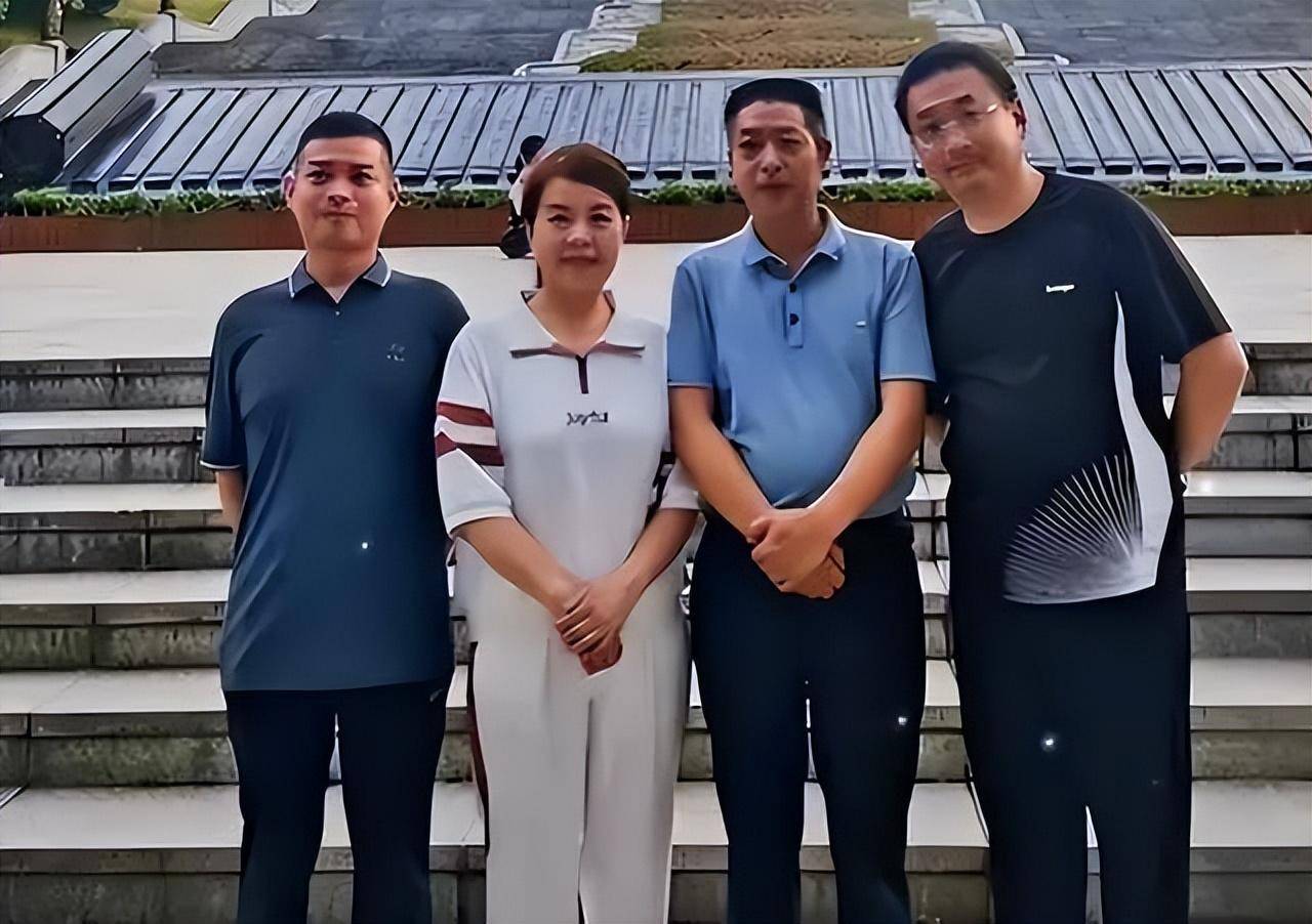 云昊透露许妈姚爸日常现状,郭威媳妇遭嘲只有利益_郝云_郭为_支持