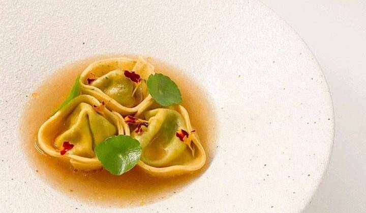 春菊樱花虾肉味噌,鳌虾佐鱼子酱配甜椒汁青豆,火腿配酥皮肥羊_备用