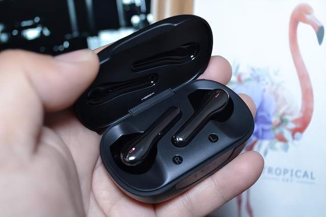 好工好料好耳机 TRIBIT趣倍 FlyBuds C2真无线蓝牙耳机