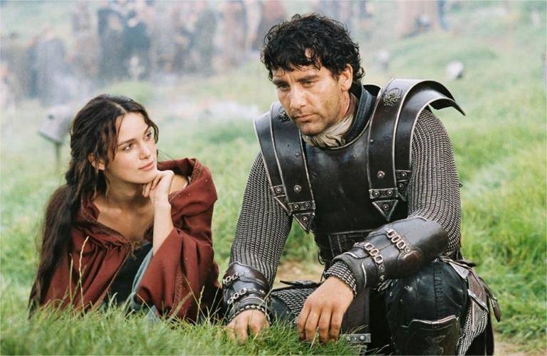 王者的成长之路:电影《亚瑟王》中,亚瑟是如何成长为传奇的?