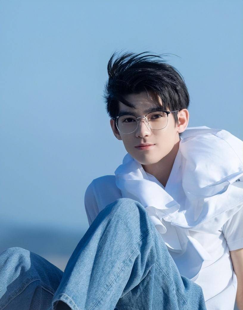 就连《演员请就位》也出席了与《后来的我们》姜子欣的新搭档一起合作