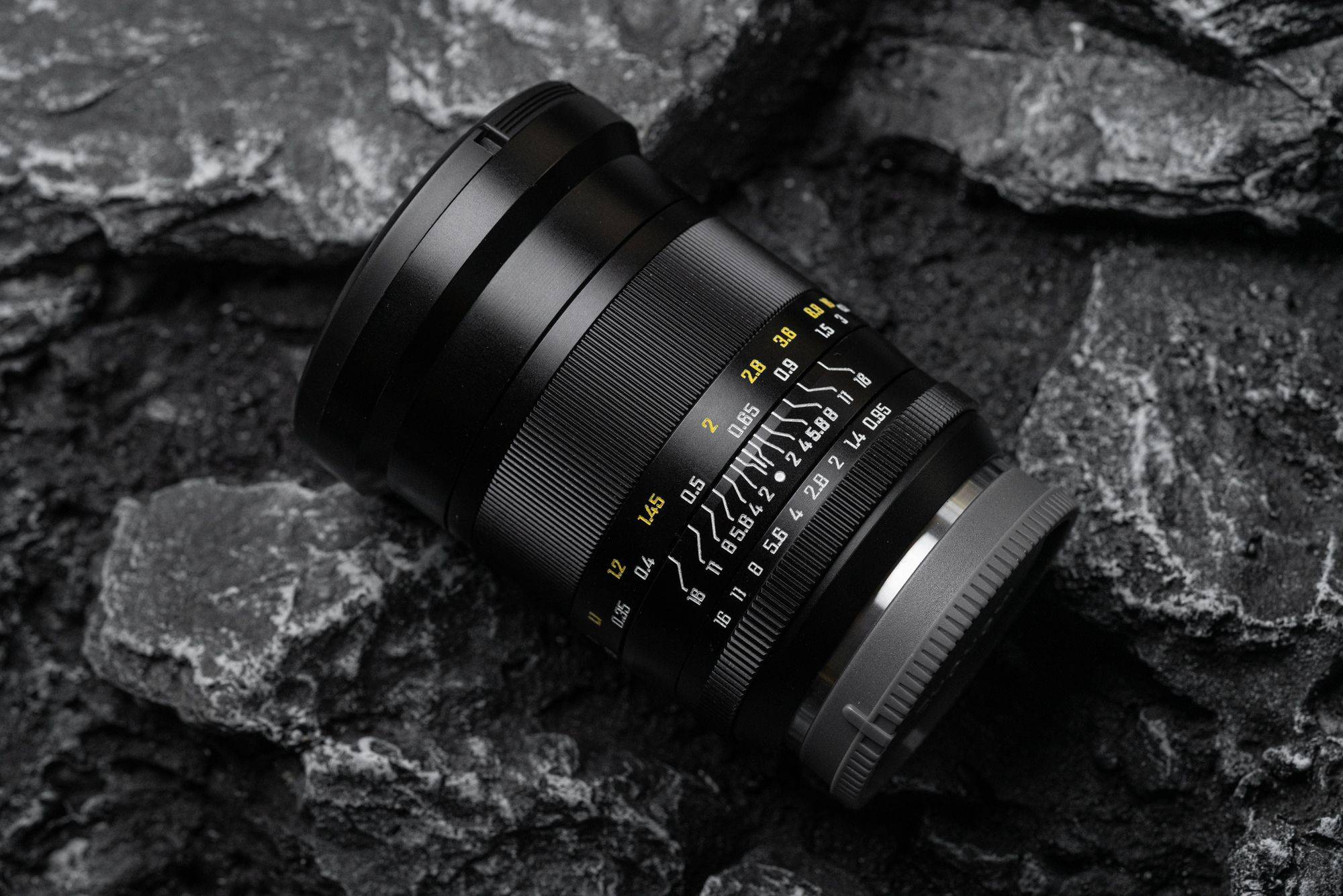 中一光学20mm f0.95镜头体验_索尼_设计的_对焦