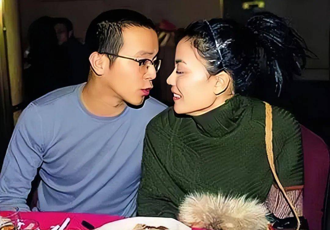 天后王菲的前男友变成"流浪汉",网友:窦唯你后悔吗?_生活_摇滚_时候