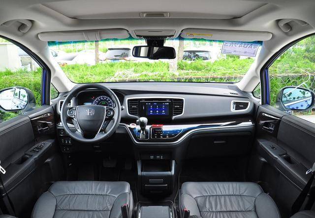 像比亚迪宋max,广汽传祺gm6这类小一号的mpv并没有采用侧滑门,让不少