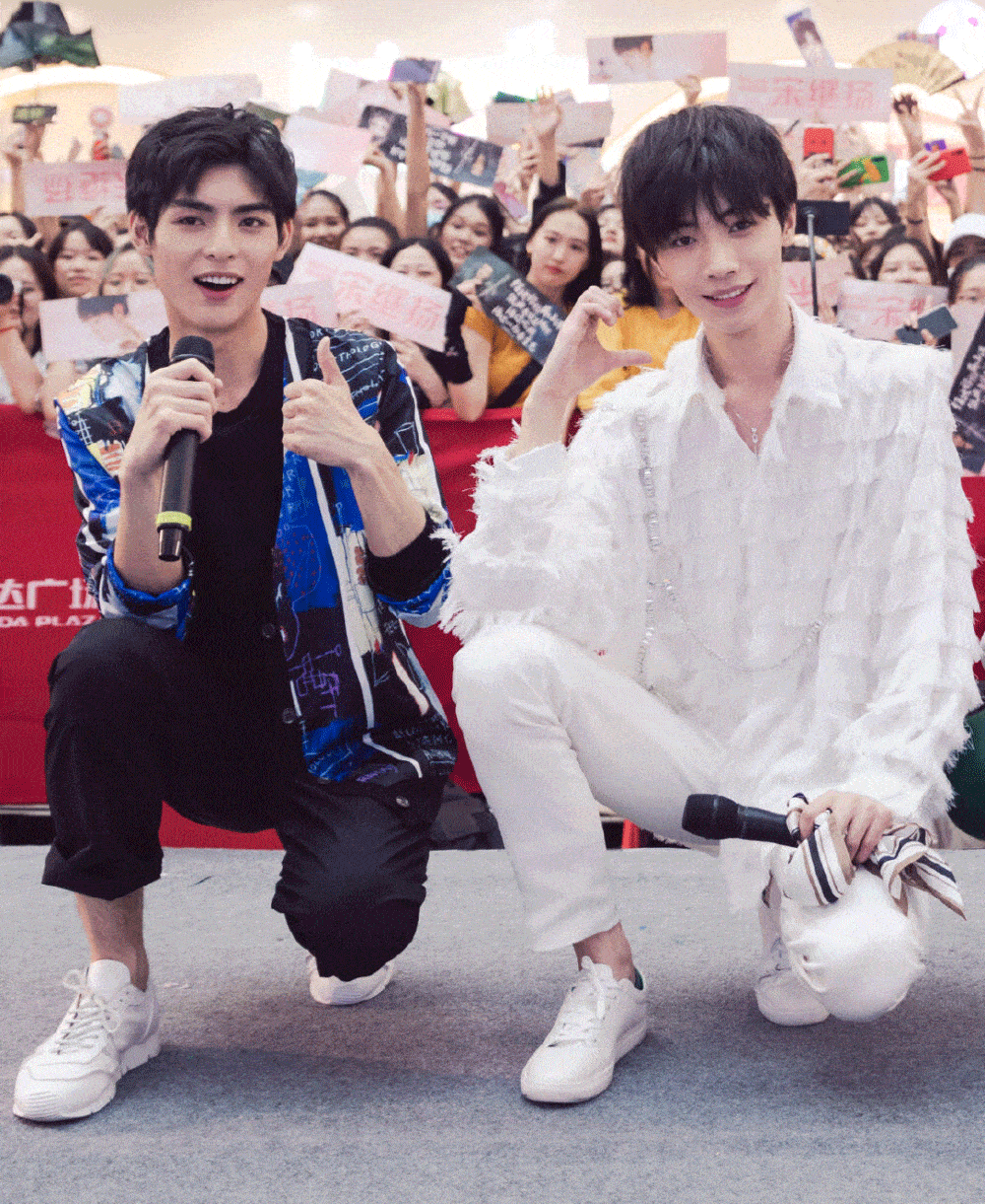 《陈情令》被"忽略"的这位,今年4部剧均是男配,183cm不被关注_贺鹏_温