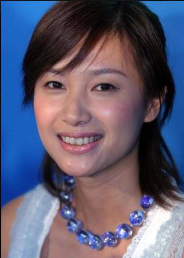 徐静蕾:17岁起没断过男朋友,47岁还未婚,是对父亲的"报复"_徐子健