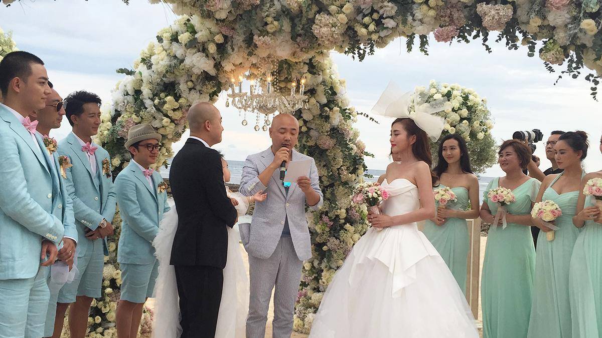 被包贝尔倒打一耙,柳岩忍了六年的恶气终于出了_大鹏_婚礼_节目