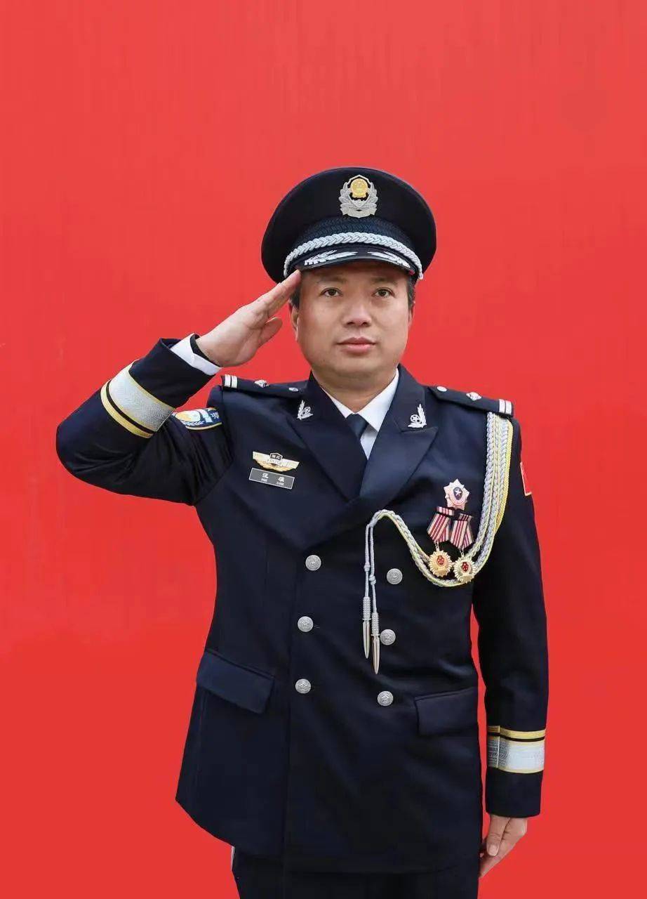 公安部,中华全国总工会通报表扬,鄂州交警汪雄上榜!