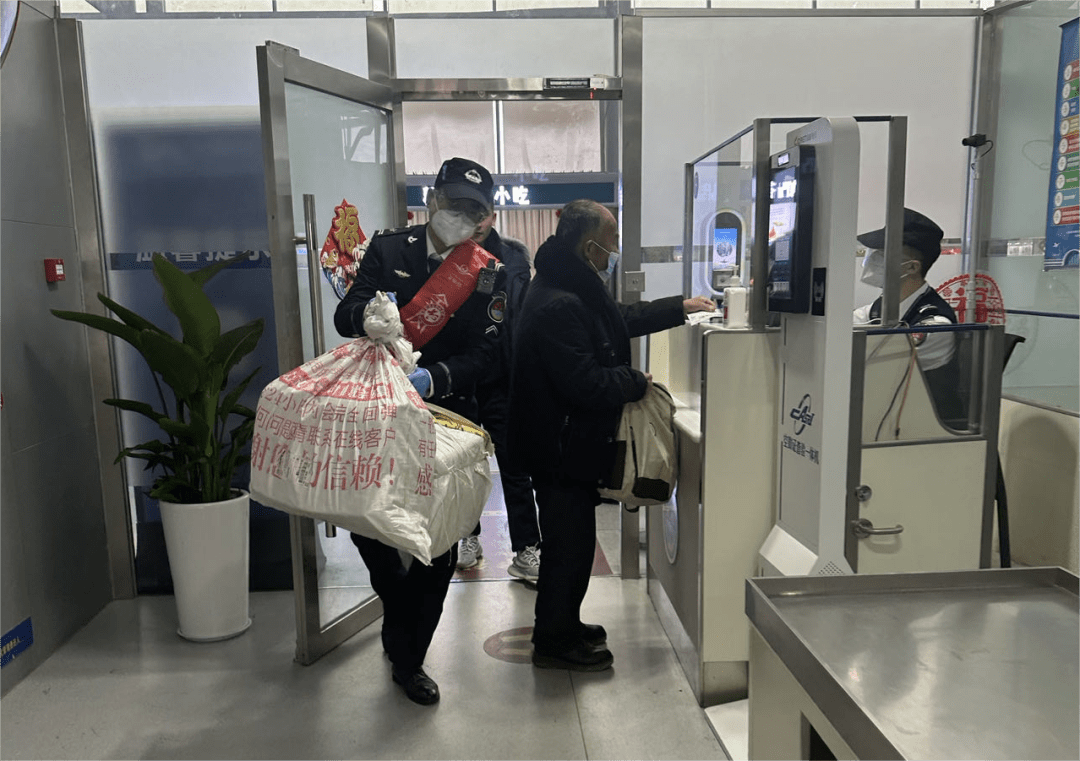 管理集团临沂机场安全检查部荣获"全国工人先锋号"_服务_安检_火柴