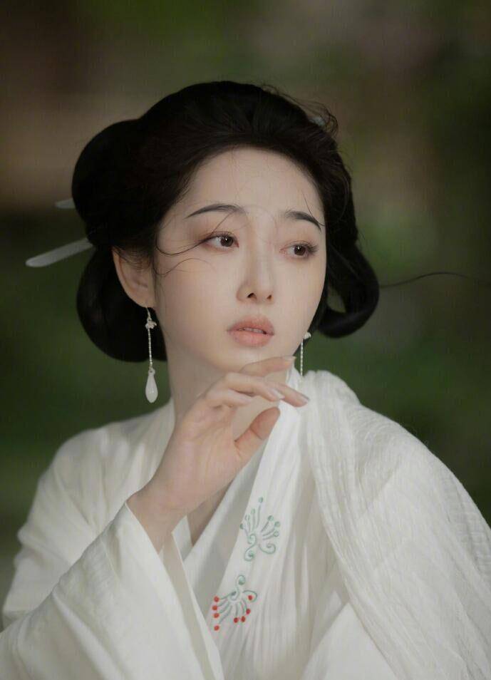 终于理解导演了,如果是这个造型出演林黛玉,蒋梦婕就不会被骂了_古装