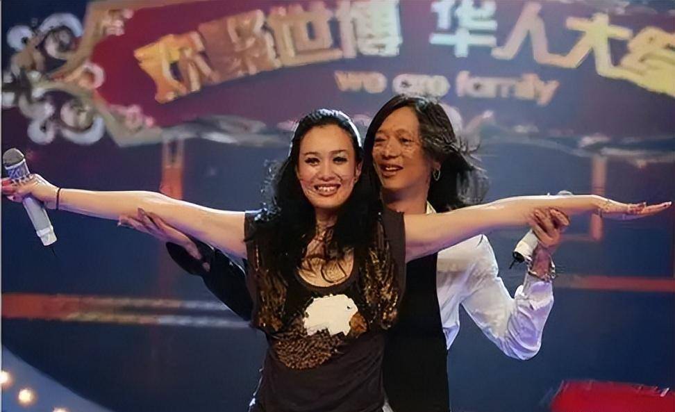 但是由于二人金钱与圈内地位相差太过悬殊,舆论一直宣扬严铮娶钟丽缇