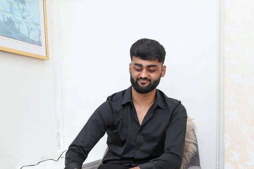 后患上骨癌,医生为救命给他截肢,从此他脚尖向后_易卜拉欣_手术_诊断