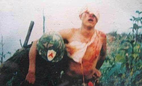 他前线浴血杀敌,女朋友坚持提分手,临死前为中国争气_周秋波_越南_的