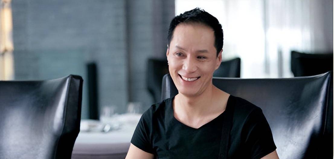 安嘉和暴打梅婷太残忍,直接刷新全国离婚率,惹得冯远征拼命洗白_因为