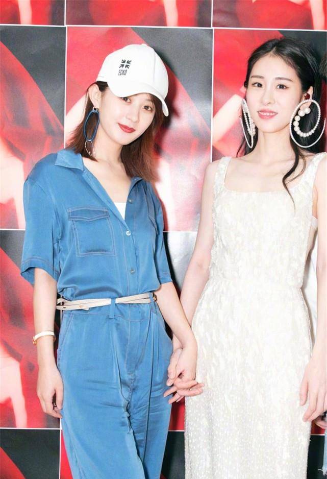 赵丽颖不计前嫌参与《中餐厅5》,与张碧晨同框,闺蜜情让人羡慕_颖宝