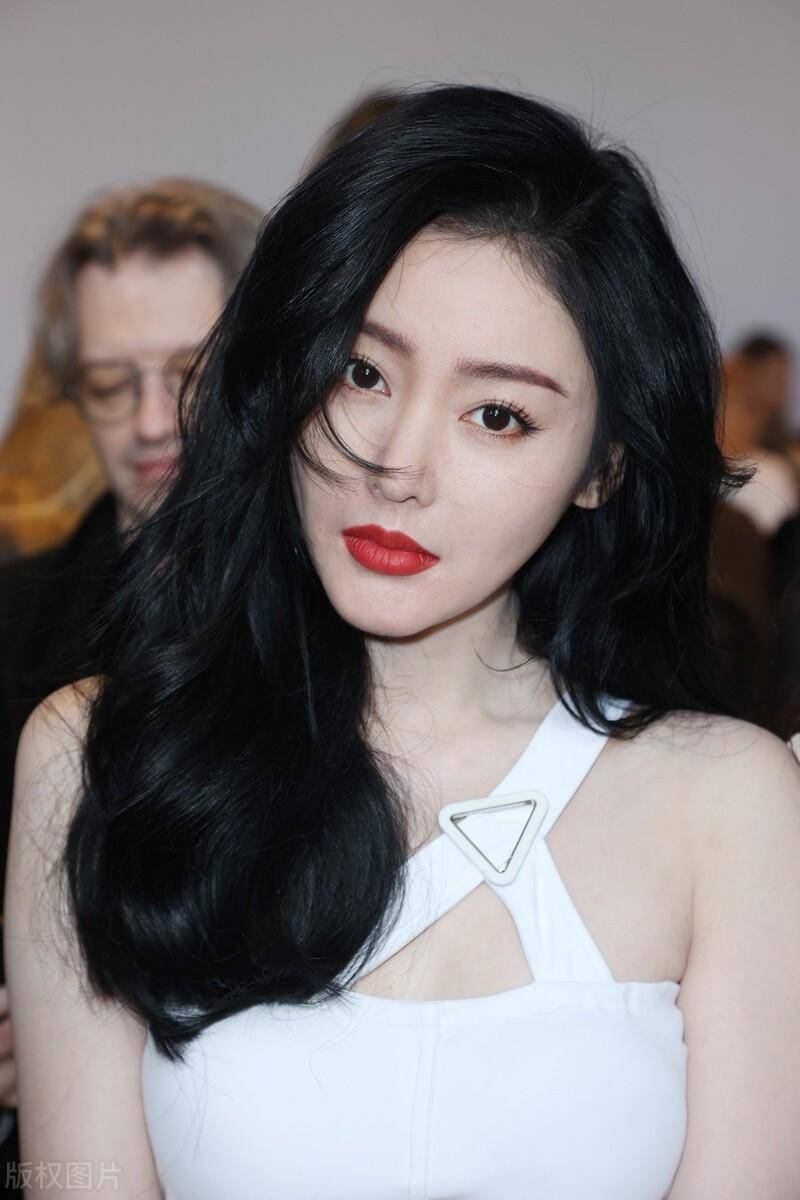 中国十大90后美女排行榜_演技_社会_贡献