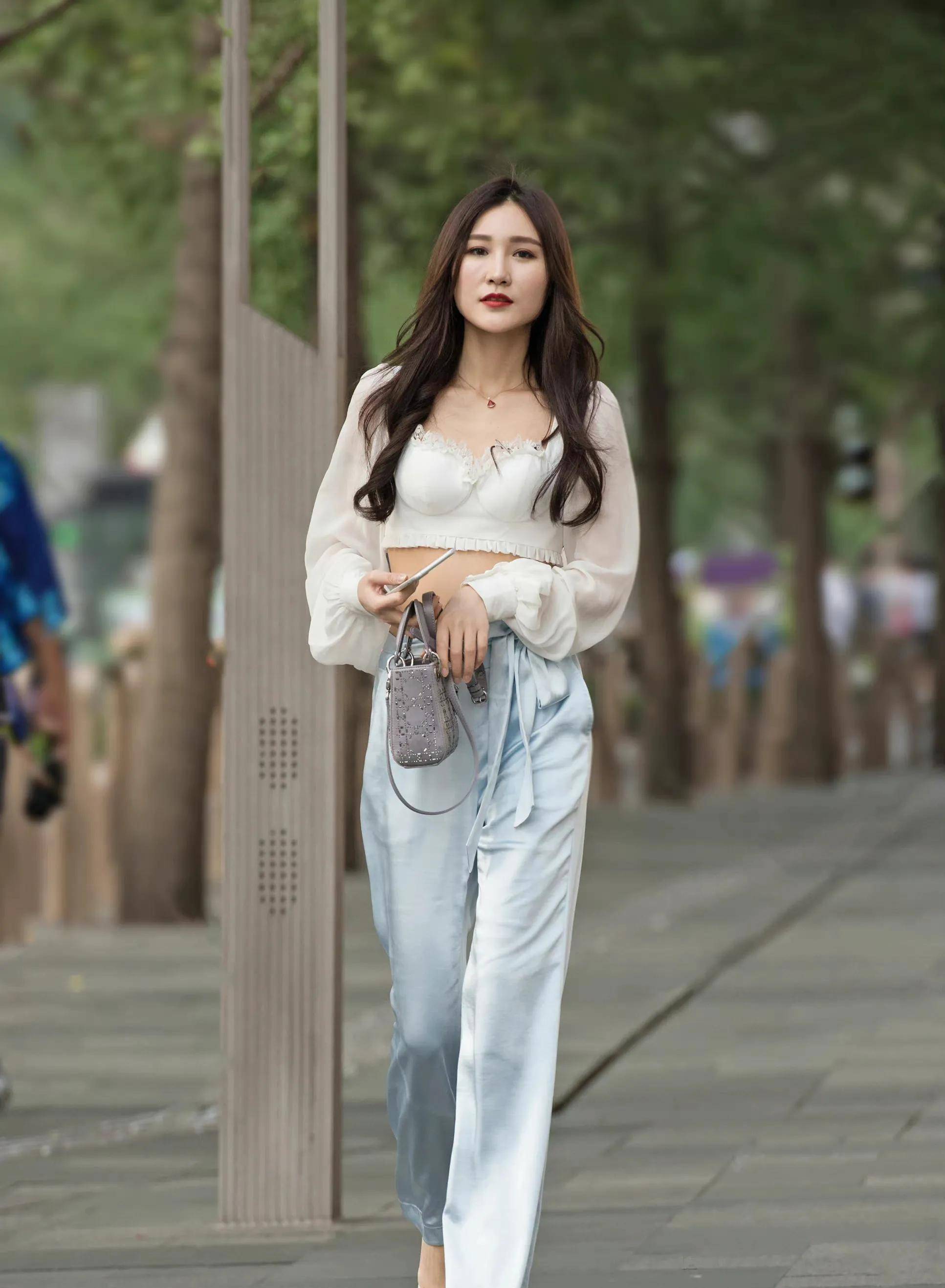 时尚街拍,穿搭出完美气质_姐姐_美女_身材