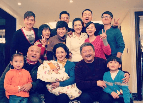 不过,演员们的演技都是可圈可点的,尤其是朱一龙和王艺曈这对情侣十分