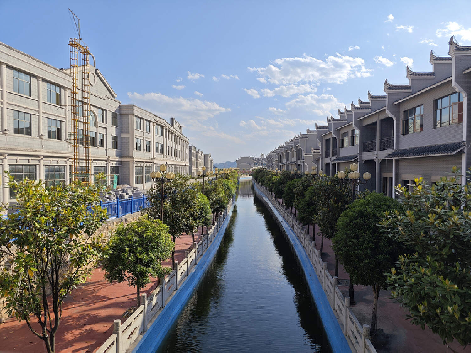 小米13 Ultra体验：徕卡全焦段四摄，一英寸可变光圈主摄显威力