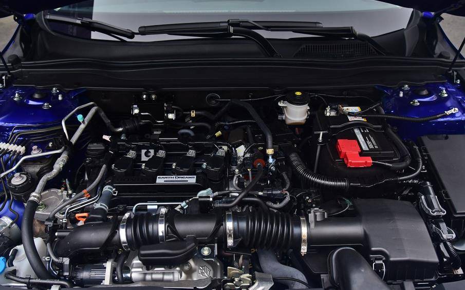 与之相匹配的是cvt无极变速箱最大功率为143千瓦,最大扭矩为260牛米