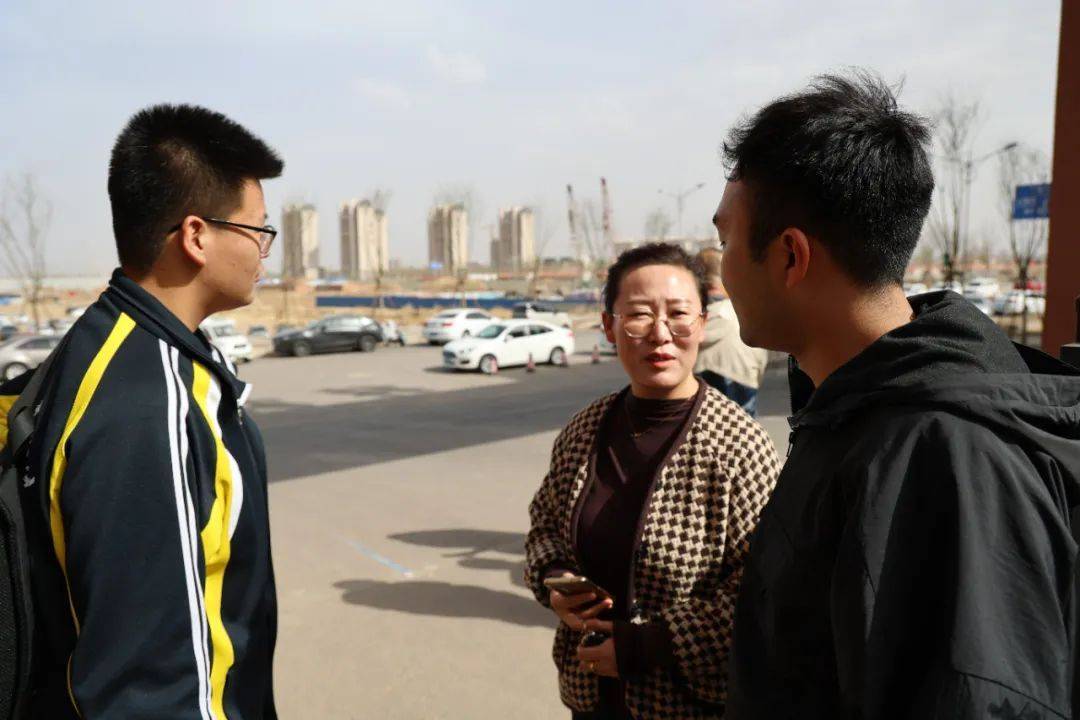 最美班主任徐浩:教育之路,有爱不倦怠!_工作_孩子_家长