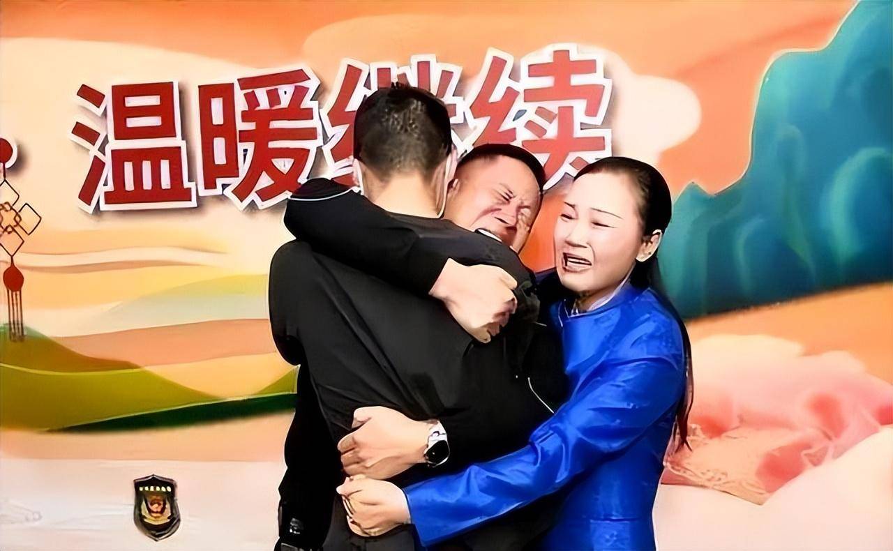 四丫头晒小儿子孙辉表演视频,孙卓被拐过往让人心疼_一家_婚礼_卓宝