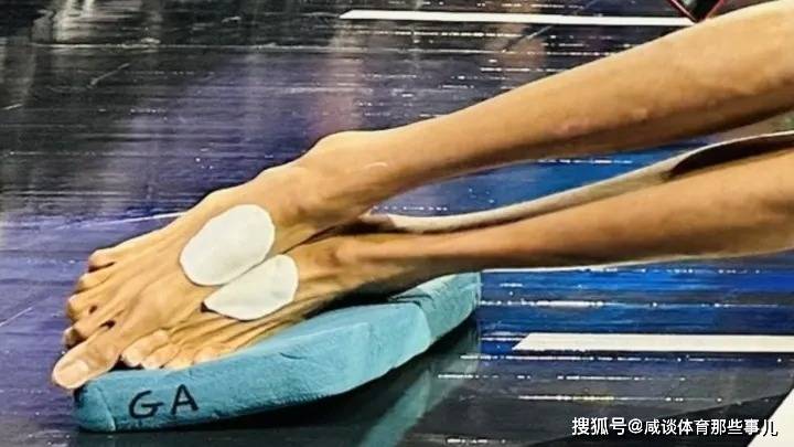 鞋码达到了58码,在nba历史上也有一个穿58码鞋子的球员,他就是奥尼尔