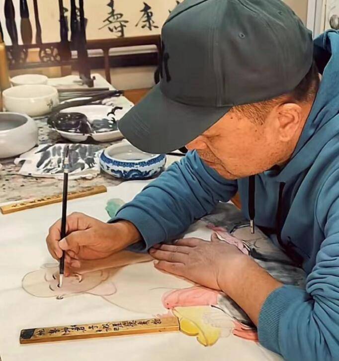 离开公众视野已八年！毕福剑虽然没了事业，但却衣食无忧-毕福剑重新出来了