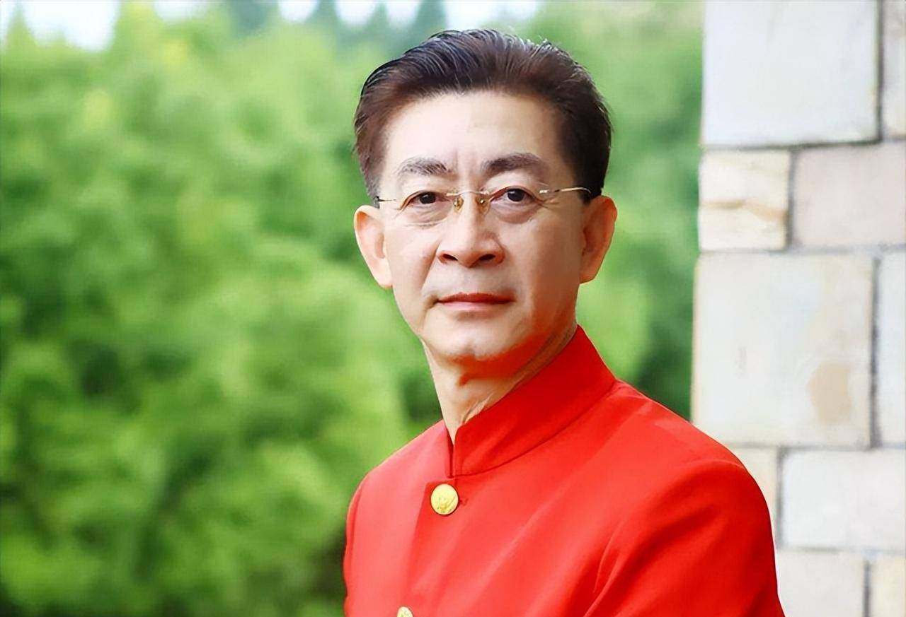 原来,"孙悟空"对六小龄童的反噬,在"取经归来"后才悄然开始_杨洁_父亲