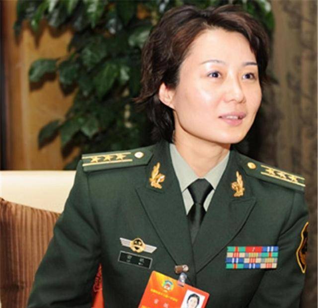 中国女特警雷敏:57秒徒手攀登5层高楼,纪录至今还无人打破_训练_女子