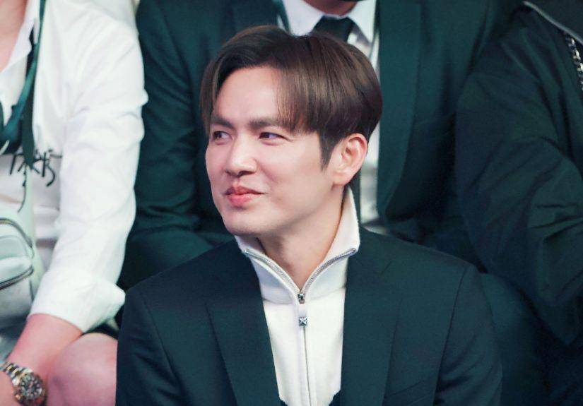 47岁钟汉良颜值回春,拍摄古装剧被路透,脸不浮肿发际线也正常了_状态