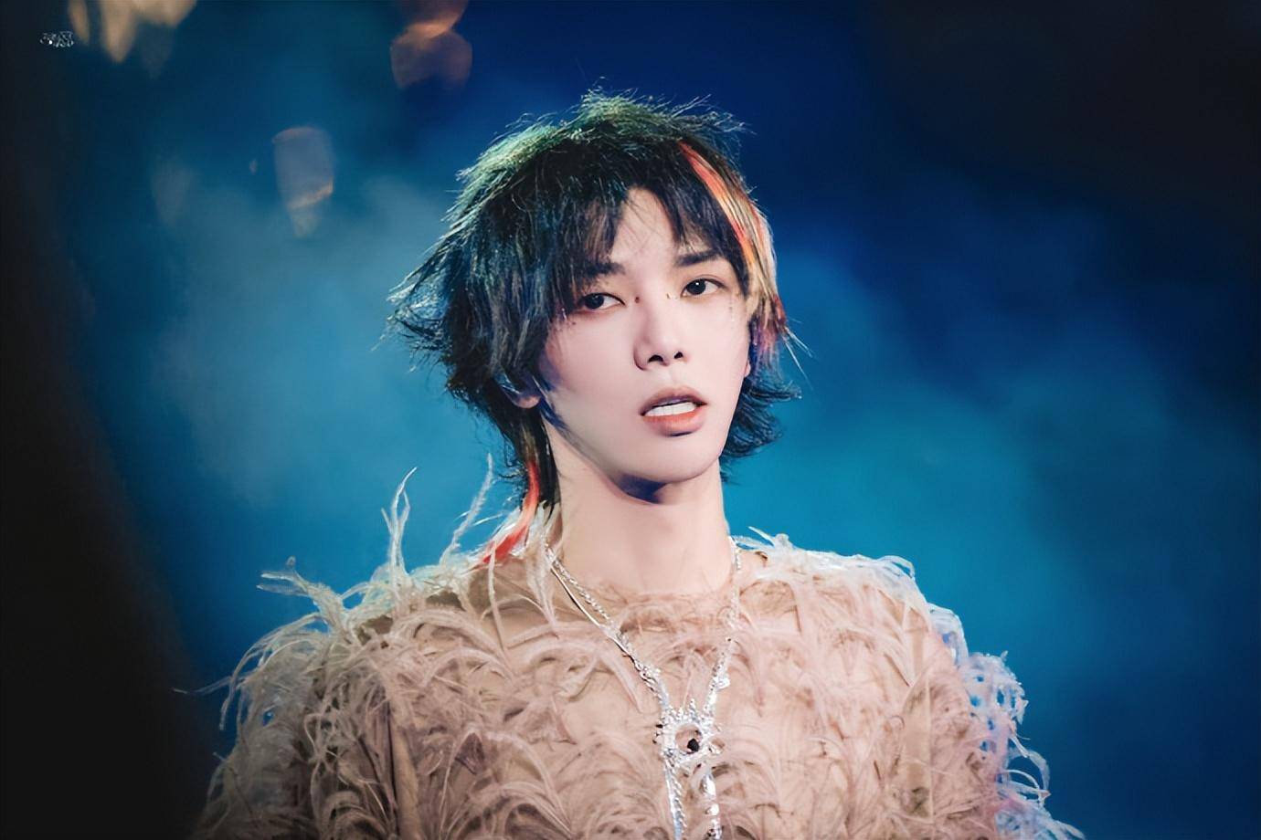 实际上,自2022年以来,华晨宇与王悦伊的恋情绯闻一直未曾断绝,面对