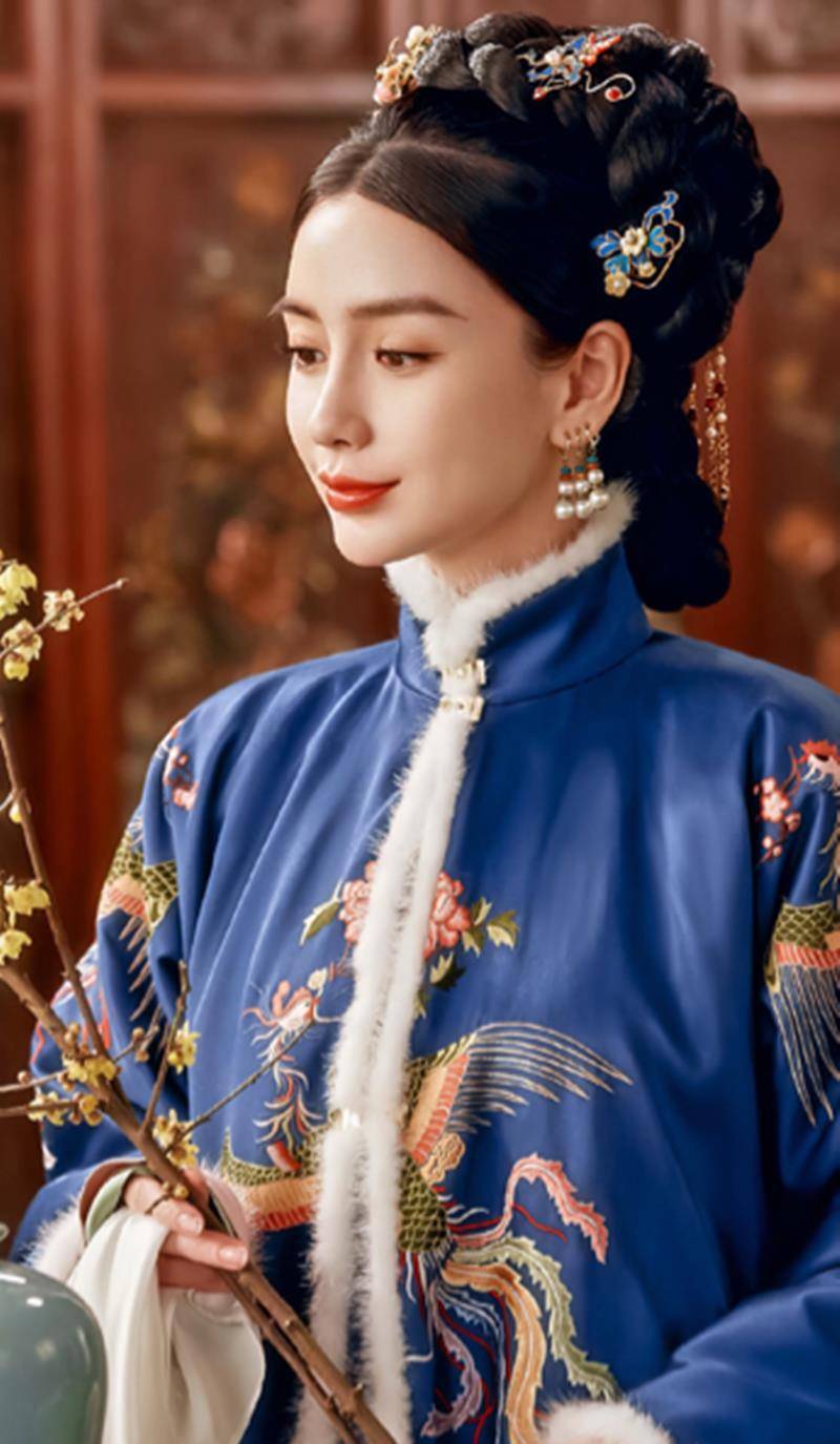 angelababy大胆突破,首次尝试冬日清宫造型,颜值抗打精致美艳_古装