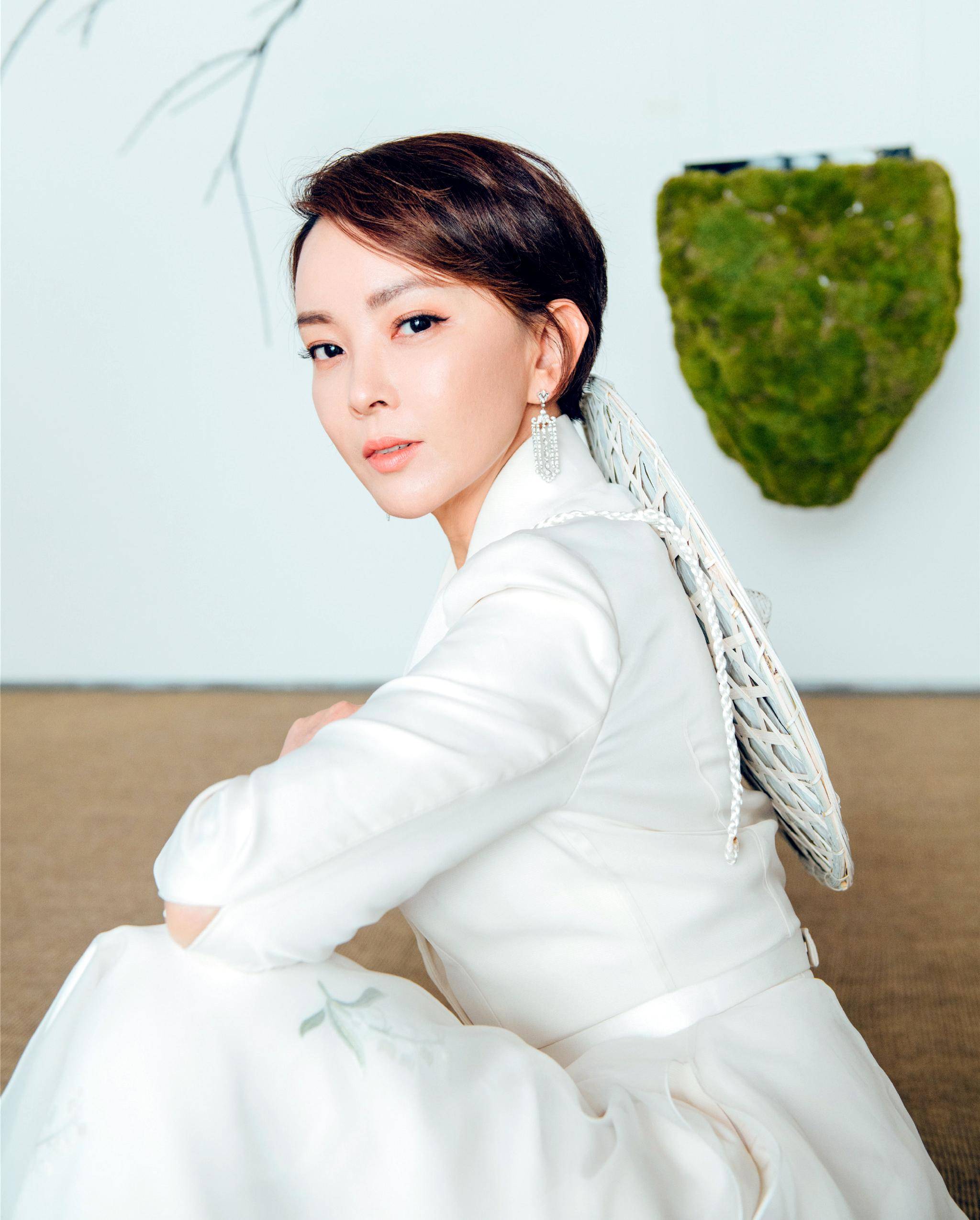 (刘威葳)其实张嘉益的前妻是演员杜珺.