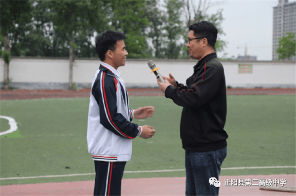韶华拼搏酣畅,青春篇章不朽 ——正阳二高举办"决胜高考"励志演讲会