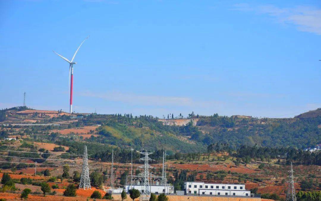 4月29日,雲南省紅河州開遠市仙人洞坡風電場最後一臺風機——82號風機